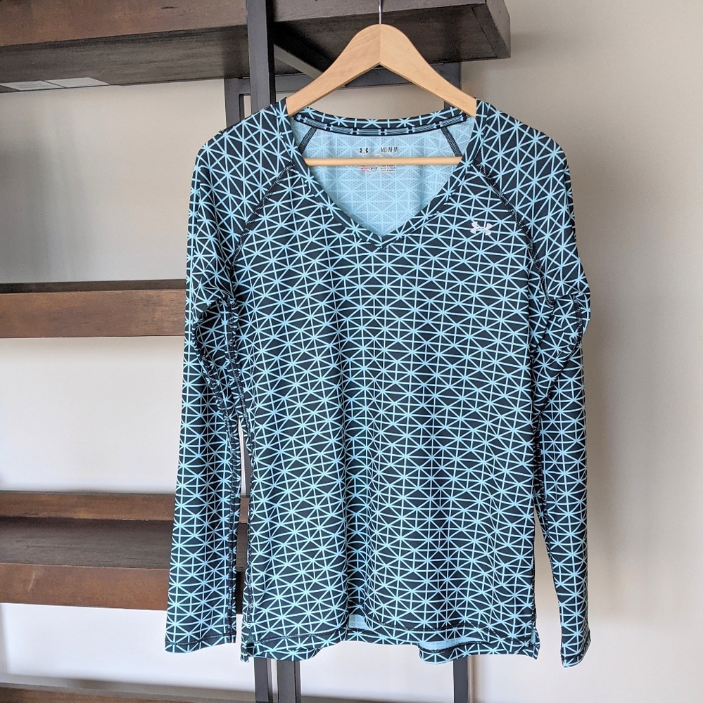 Under Armour • Heat Gear Long Sleeve Top